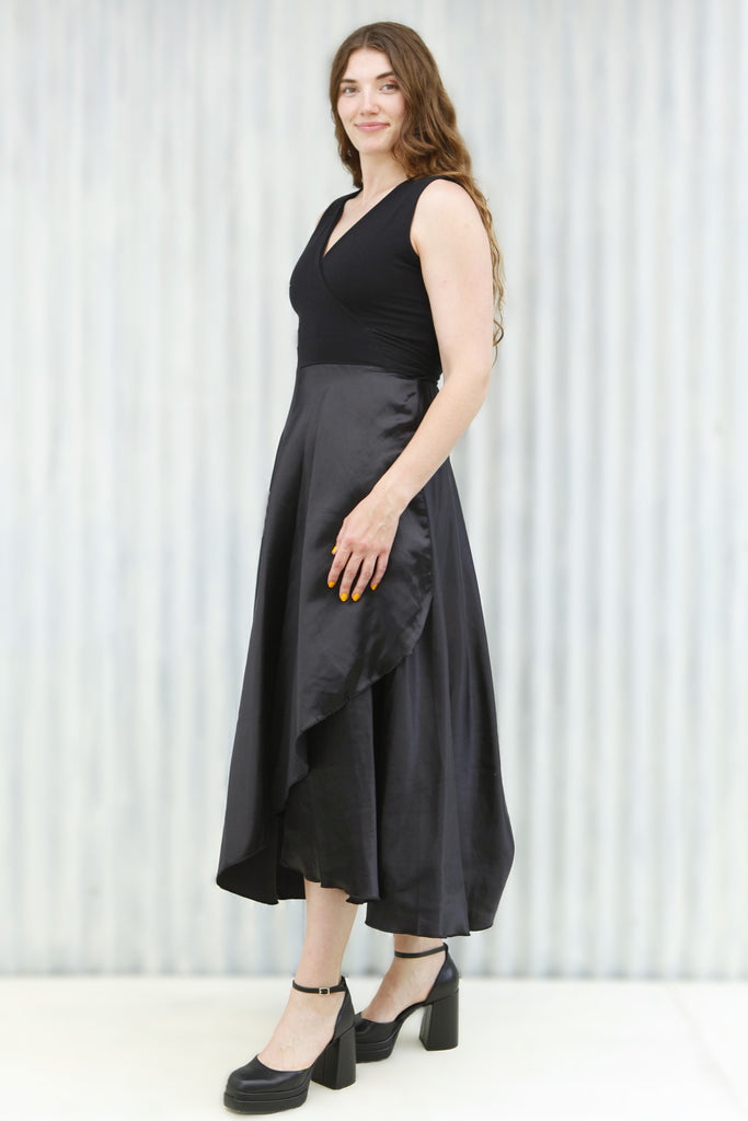 Black Victoria Wrap Dress L Black Victoria Wrap Dress L