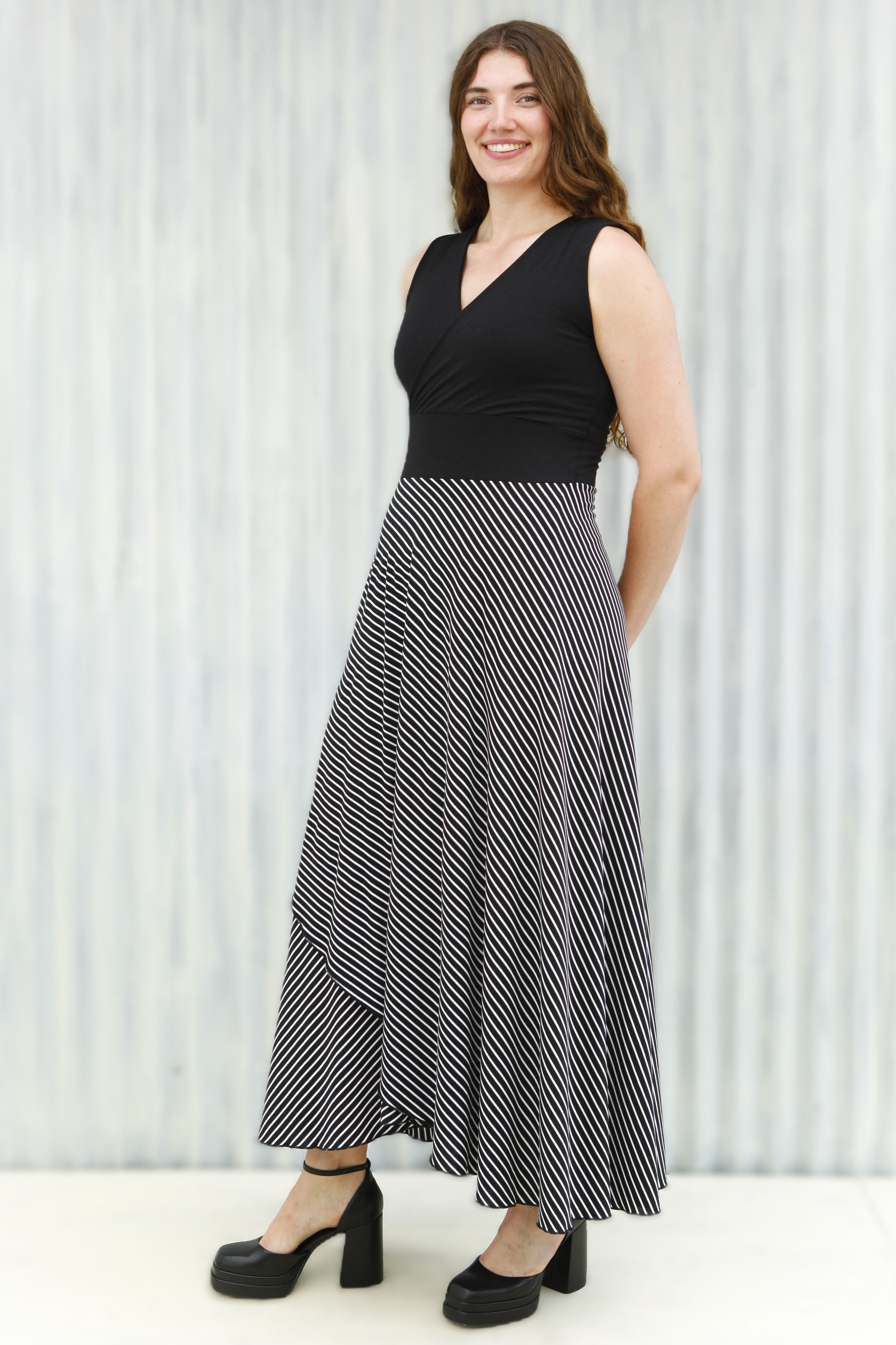 knee length dresses for ladies Women's Bohemian White Cotton Maxi Dress With Pockets