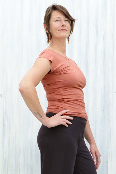 Carnelian Simple Top