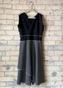 Black & White Araminta Dress (Juniors) Black & White Araminta Dress (Juniors)
