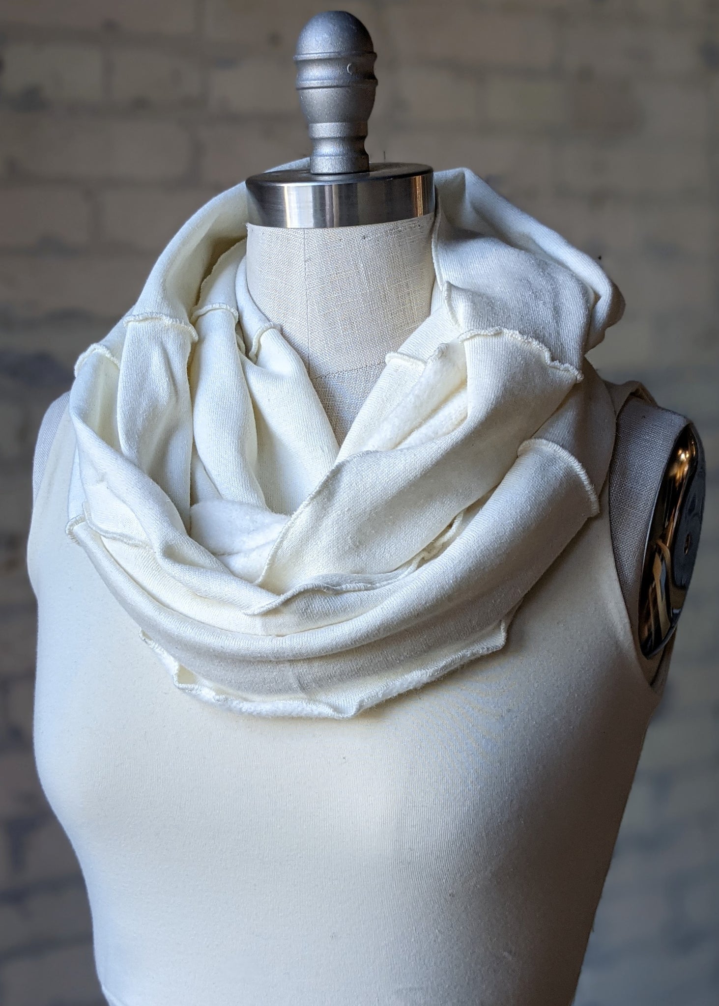 Axel Infinity Scarf (Natural)